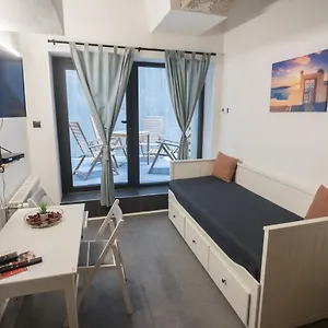  Appartement Peaceful Basement With Terrace & Free Gym Hongrie
